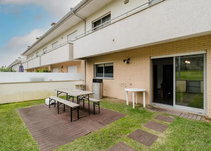 Deluxe Sea View Pool Villa Esposende